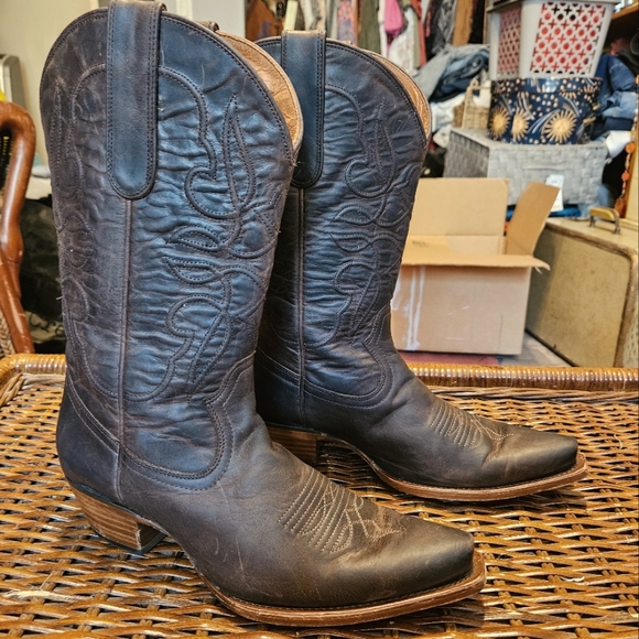Idyllwind Shoes - Idyllwind, sz 9.5, dark brown, snip toe western boots